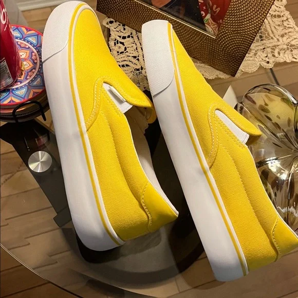 LUDZ Women's Yellow and White Canvas Slip On Shoes Size 8 - Picture 5 of 16